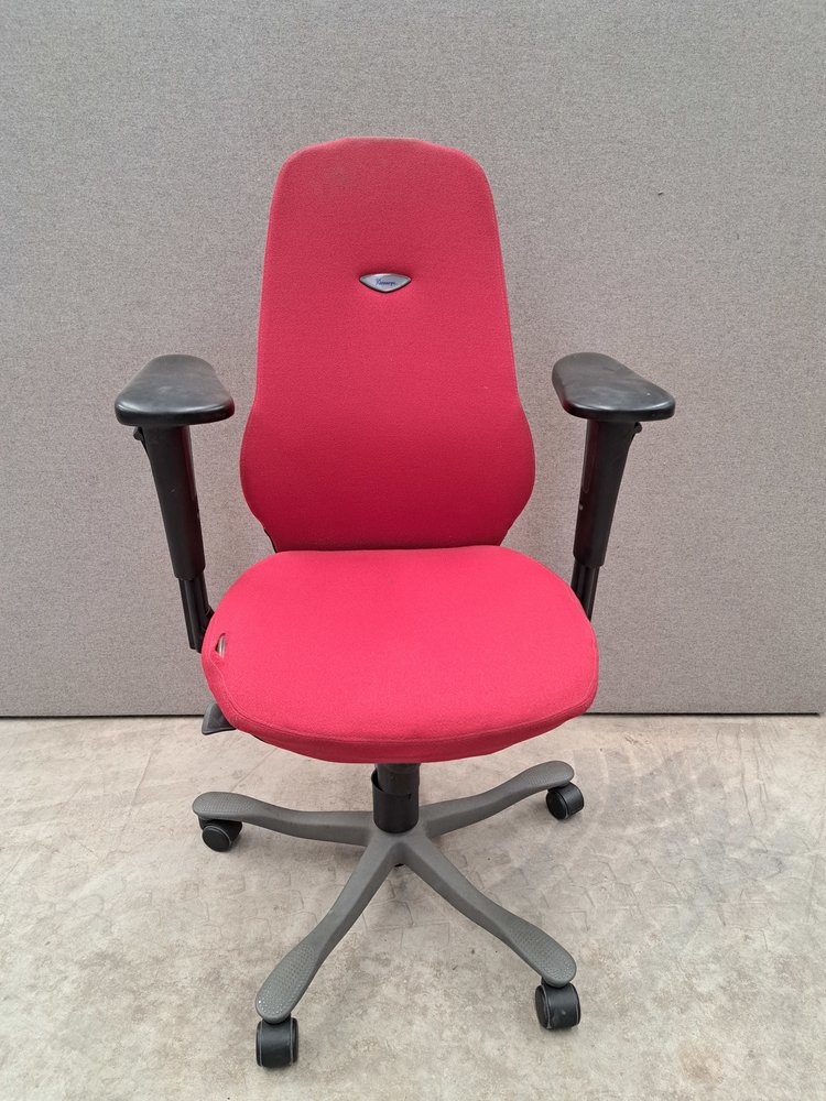 Kinnarps Bureaustoel Kinnarps Plus 6 4D, rood, gebruikt Kinnarps Bureaustoel Kinnarps Plus 6 4D, rood, gebruikt