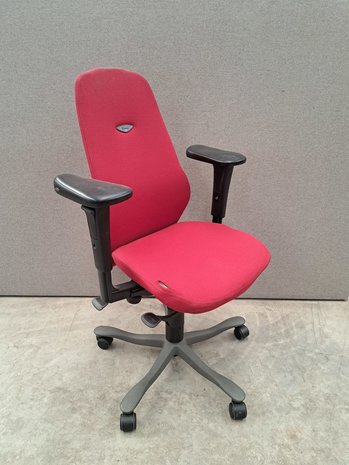 Kinnarps Bureaustoel Kinnarps Plus 6 4D, rood, gebruikt Kinnarps Bureaustoel Kinnarps Plus 6 4D, rood, gebruikt