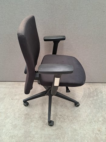 Interstuhl Bureaustoel Interstuhl Air, zwart, gebruikt Interstuhl Bureaustoel Interstuhl Air, zwart, gebruikt