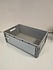 60x40x22 kunststof bak, licht grijs, PP, gesloten, vlakke bodem