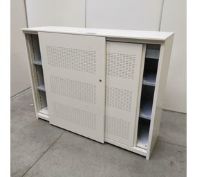 Voortman Akoestische Schuifdeurkast Wit/Grijs, gebruikt Voortman Akoestische Schuifdeurkast Wit/Grijs, gebruikt