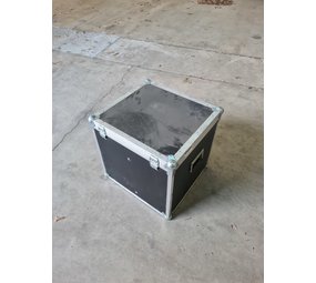 Flightcase kist 53x50x51 cm, zwart, gebruikt Flightcase kist 53x50x51 cm, zwart, gebruikt