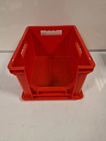 SSI Schäfer Magazijn/grijpbak 400x300x220 stapelbaar, rood, stevig, met handvaten, gebruikt SSI Schäfer Magazijn/grijpbak 400x300x220 stapelbaar, rood, stevig, met handvaten, gebruikt