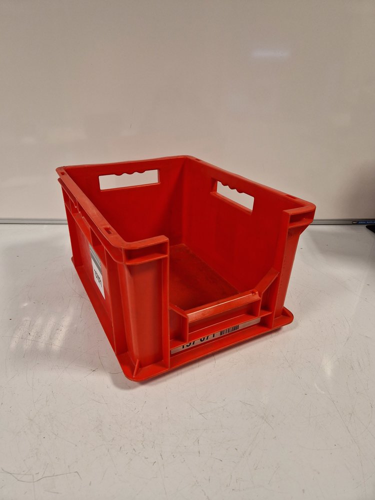 SSI Schäfer Magazijn/grijpbak 400x300x220 stapelbaar, rood, stevig, met handvaten, gebruikt SSI Schäfer Magazijn/grijpbak 400x300x220 stapelbaar, rood, stevig, met handvaten, gebruikt