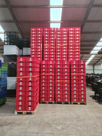 SSI Schäfer Magazijn/grijpbak 400x300x220 stapelbaar, rood, stevig, met handvaten, gebruikt SSI Schäfer Magazijn/grijpbak 400x300x220 stapelbaar, rood, stevig, met handvaten, gebruikt