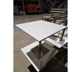 Tafel vierkant 80x80, RVS poot, gebruikt Tafel vierkant 80x80, RVS poot, gebruikt