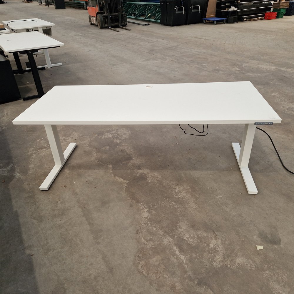Zit-sta bureau 180x80cm elektrisch verstelbaar wit/wit, gebruikt