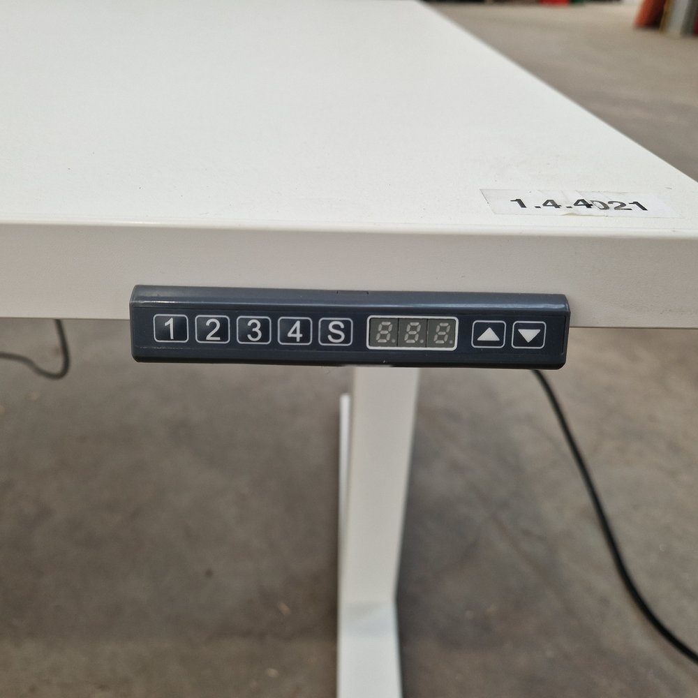 Zit-sta bureau 180x80cm elektrisch verstelbaar wit/wit, gebruikt