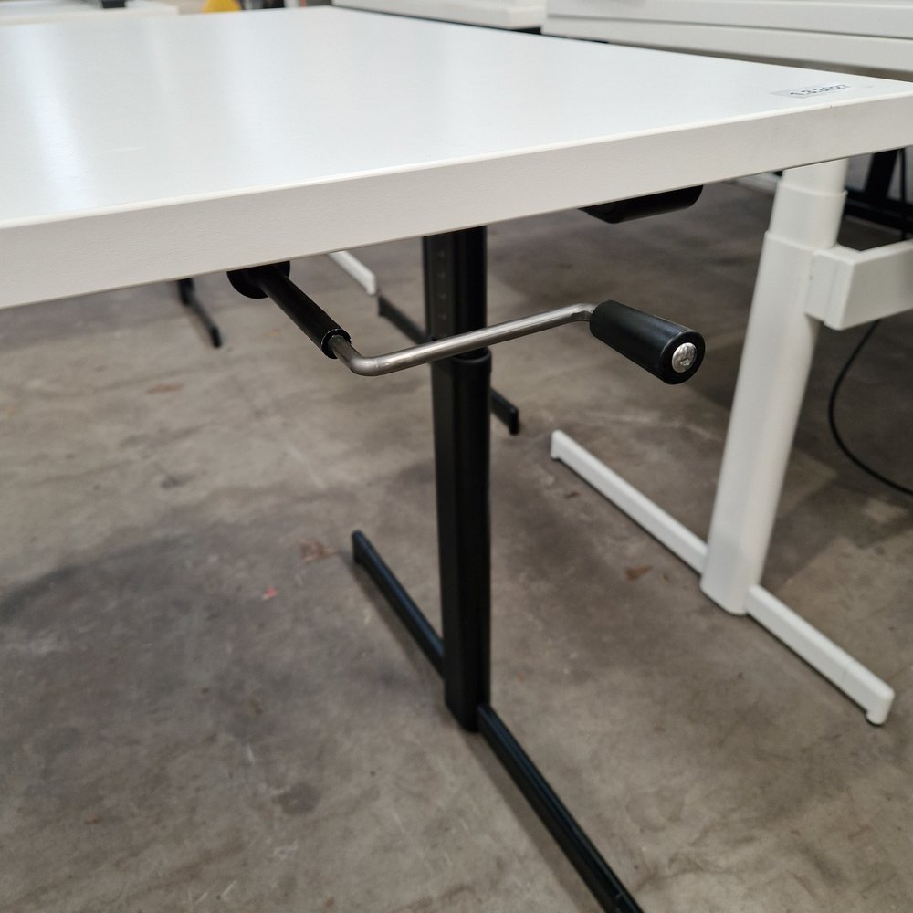 Vepa Vepa Step 1 Bureau 180x80cm slinger zwart/wit, gebruikt Vepa Vepa Step 1 Bureau 180x80cm slinger zwart/wit, gebruikt