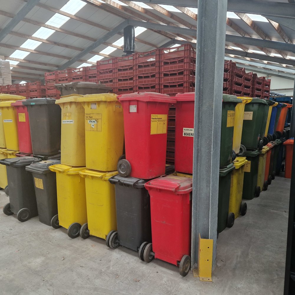 Partij afvalcontainers mix 120l en 240l, gebruikt Partij afvalcontainers mix 120l en 240l, gebruikt