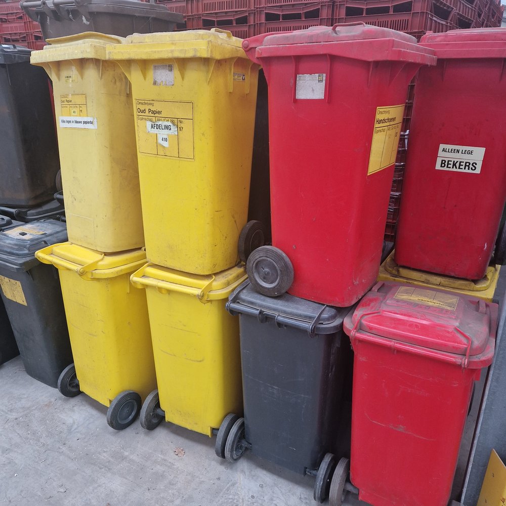 Partij afvalcontainers mix 120l en 240l, gebruikt Partij afvalcontainers mix 120l en 240l, gebruikt