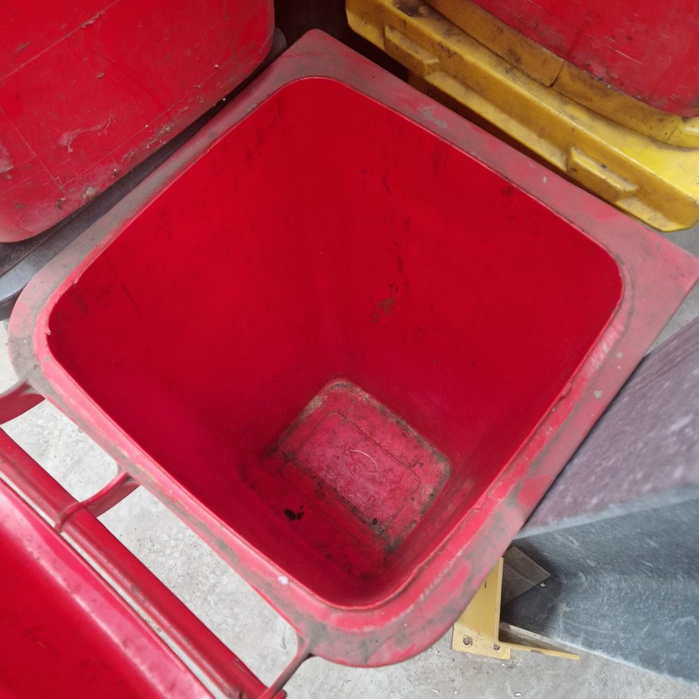 Partij afvalcontainers mix 120l en 240l, gebruikt Partij afvalcontainers mix 120l en 240l, gebruikt