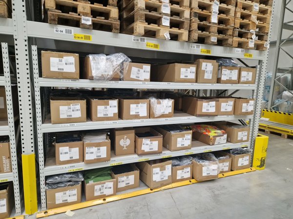 Polypal Minipal Grootvakstelling B3400 x D1000 x H2000 mm grijs, licht gebruikt Polypal Minipal Grootvakstelling B3400 x D1000 x H2000 mm grijs, licht gebruikt