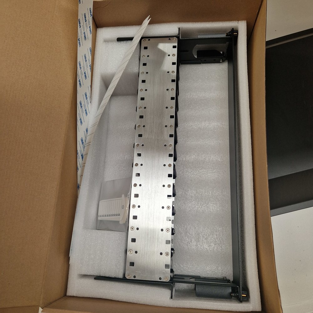 AFL Hyperscale UHD 2RU Chassis Assembly FXUCXXBXXX-02BG AFL Hyperscale UHD 2RU Chassis Assembly FXUCXXBXXX-02BG