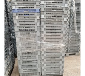 Didak Nestbare stapelkrat geperforeerd 60x40x19.6cm grijs 37l, gebruikt Didak Nestbare stapelkrat geperforeerd 60x40x19.6cm grijs 37l, gebruikt