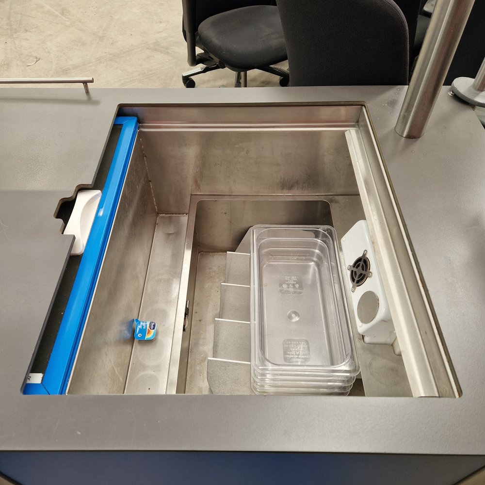 Jos ten Berg Broodserveerwagen Buffetwagen Hospitality II Maxi Blauw, gebruikt Jos ten Berg Broodserveerwagen Buffetwagen Hospitality II Maxi Blauw, gebruikt