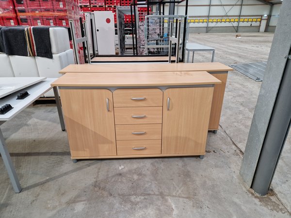 Kantoor Kast/Dressoir 160xD45xH92 hout, gebruikt Kantoor Kast/Dressoir 160xD45xH92 hout, gebruikt