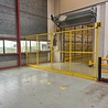 Veiligheidshekwerk hoek met deur en elektrisch slot, gebruikt Veiligheidshekwerk hoek met deur en elektrisch slot, gebruikt