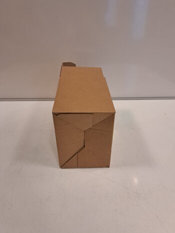 Vouwdozen 194x142x196mm fefco 0713 enkelgolfkarton nieuw  (pallet 780  stuks) Vouwdozen 194x142x196mm fefco 0713 enkelgolfkarton nieuw  (pallet 780  stuks)