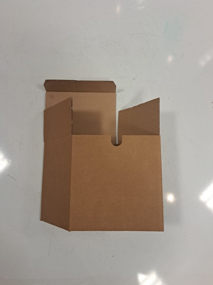 Vouwdoos 194x142x196 mm Enkelgolf Karton Bruin FEFCO 0713 Nieuw