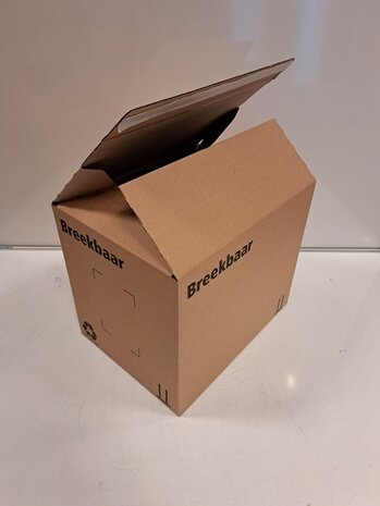 Verzenddoos 394x295x324mm fefco 0701 enkelgolf met enkele plakstrip, nieuw Verzenddoos 394x295x324mm fefco 0701 enkelgolf met enkele plakstrip, nieuw