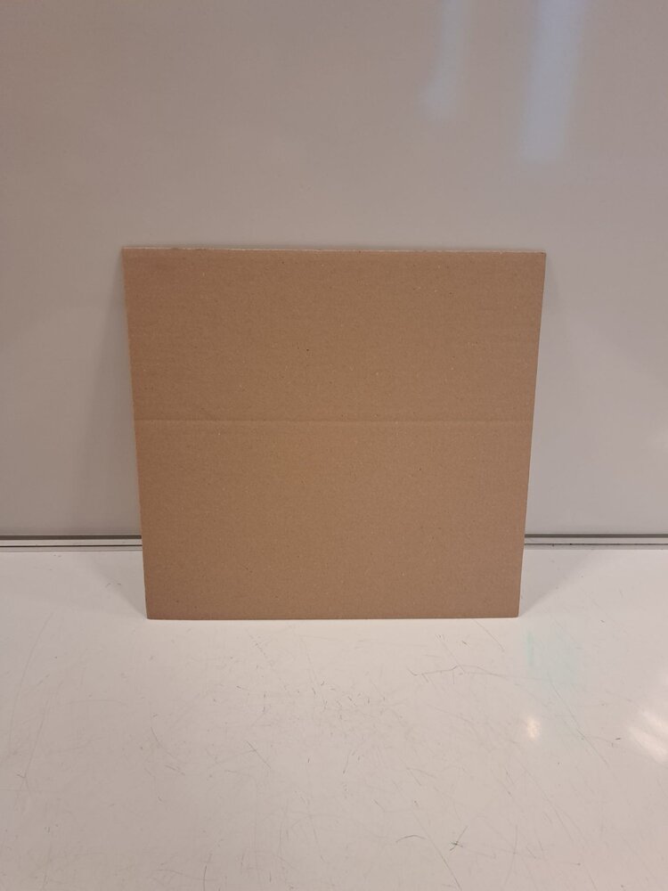 kartonnen plaat 360x340 mm enkelgolfkarton nieuw  ( stuks) kartonnen plaat 360x340 mm enkelgolfkarton nieuw  ( stuks)