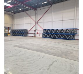 Jungheinrich Palletstelling Jungheinrich Esmena 1000mm diep blauw/geel, gebruikt Jungheinrich Palletstelling Jungheinrich Esmena 1000mm diep blauw/geel, gebruikt