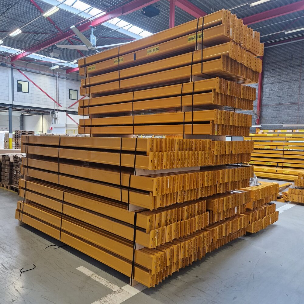 Jungheinrich Palletstelling Jungheinrich Esmena 1000mm diep blauw/geel, gebruikt Jungheinrich Palletstelling Jungheinrich Esmena 1000mm diep blauw/geel, gebruikt