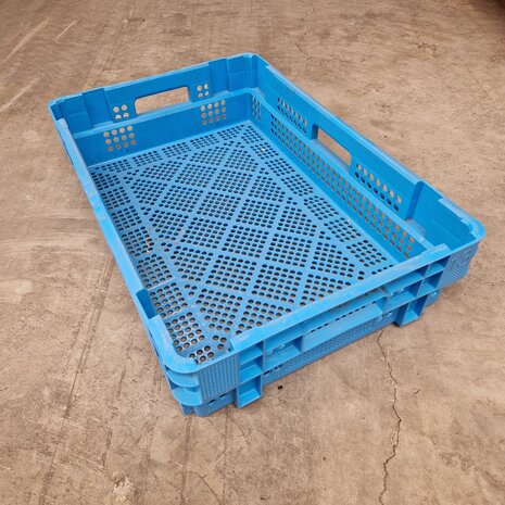 Nestbare stapelkrat geperforeerd 60x40x14cm blauw 23l, gebruikt Nestbare stapelkrat geperforeerd 60x40x14cm blauw 23l, gebruikt