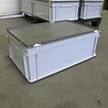 Emtrade 60x40x23 kunststof bak met deksel, grijs, PP, gesloten, geperforeerde bodem, gebruikt Emtrade 60x40x23 kunststof bak met deksel, grijs, PP, gesloten, geperforeerde bodem, gebruikt