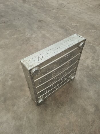 Zarges Zarges aluminium stapelbak 61x61x14, gebruikt
