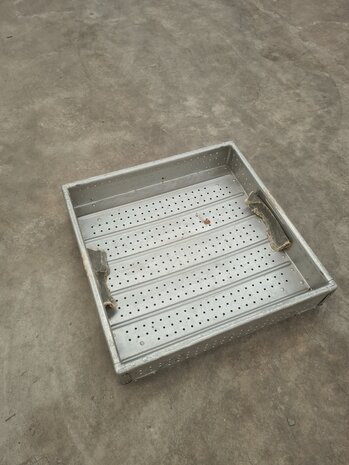 Zarges Zarges aluminium stapelbak 61x61x14, gebruikt