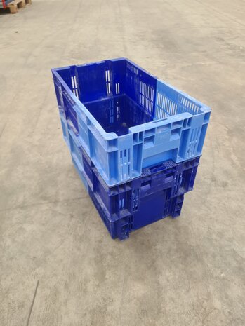 Allibert Nestbare stapelkrat geperforeerd 500x300x280cm blauw, gebruikt Allibert Nestbare stapelkrat geperforeerd 500x300x280cm blauw, gebruikt