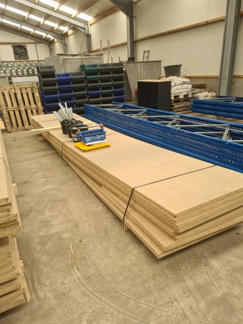 Emtrade Vloerplaat spaanplaat 5000 x 1020 x 38 mm, onderzijde wit, bovenzijde naturel, gebruikt