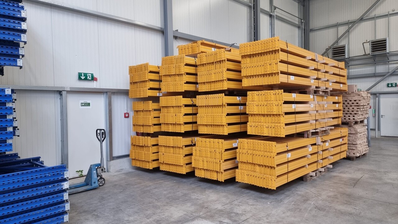 Ligger 2700x120x50 mm, d.geel, 3007kg, gebruikt