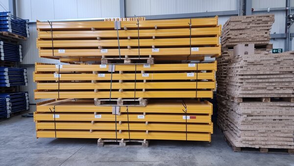 Ligger 2700x120x50 mm, d.geel, 3007kg, gebruikt