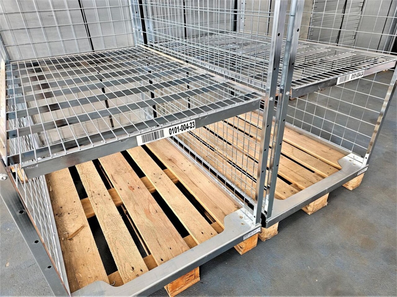 Wanzl Pallet box 1200x800xH1700 met 2 legborden (3 niveaus), als nieuw