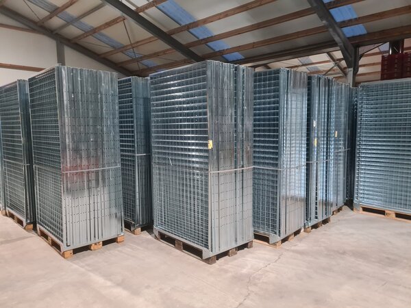 Wanzl Pallet box 1200x800xH2200mm met 3 legborden (4 niveaus), als nieuw Wanzl Pallet box 1200x800xH2200mm met 3 legborden (4 niveaus), als nieuw