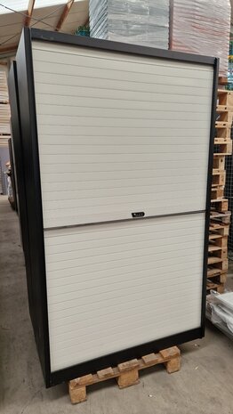 BULO Roldeurkast 198x120x46 cm, incl. 5 legborden, Vert. deur, zwart/wit, gebruikt BULO Roldeurkast 198x120x46 cm, incl. 5 legborden, Vert. deur, zwart/wit, gebruikt