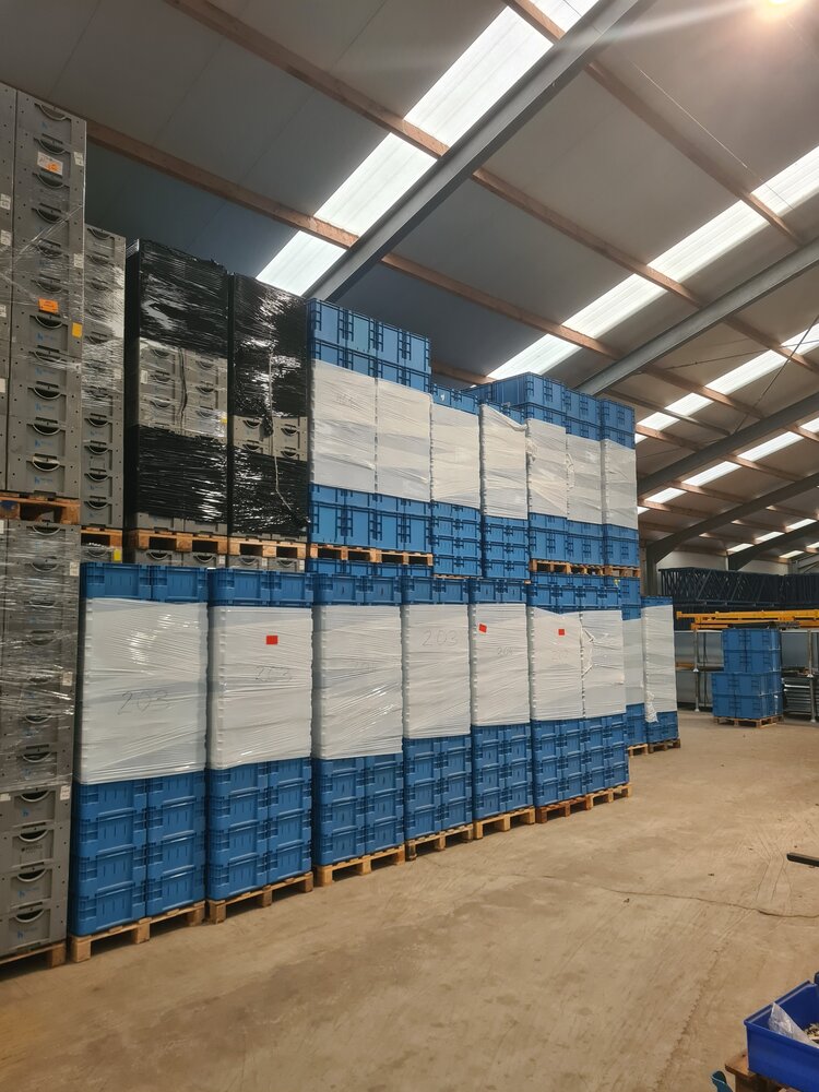 Silverline Stapelbak, 600x400x220 mm, euronorm, blauw kunststof, gebruikt