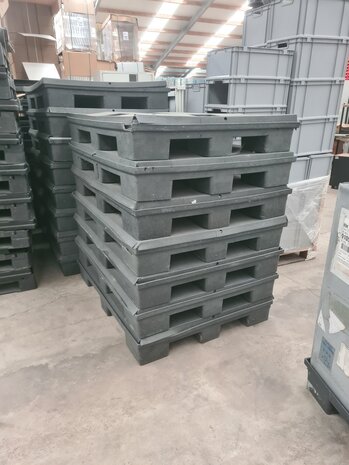 Palletbox opvouwbaar L140 x B107 x H121 cm, gebruikt Palletbox opvouwbaar L140 x B107 x H121 cm, gebruikt