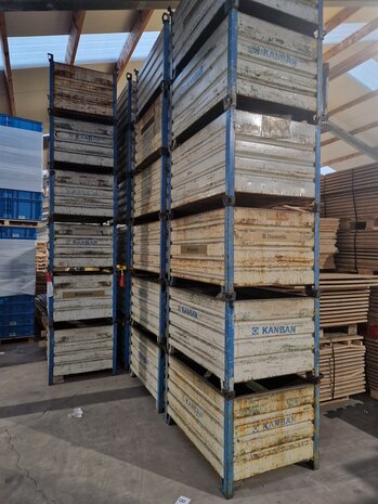 Stapelbak staal 1200x800xH670 mm, 4 wanden, gebruikt Stapelbak staal 1200x800xH670 mm, 4 wanden, gebruikt