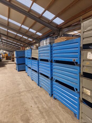 Stapelbak, 1200x870x710 mm, blauw staal, gebruikt