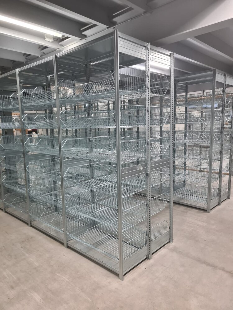 EMRACK Draadmand stelling H250xB100xD50, 6 manden, gebruikt met nieuwe manden EMRACK Draadmand stelling H250xB100xD50, 6 manden, gebruikt met nieuwe manden