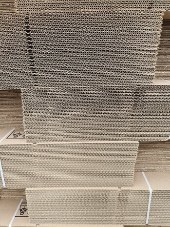 Vouwdoos 420x210x180 mm enkelgolf karton bruin fefco 0201 (pallet 980 stuks) nieuw