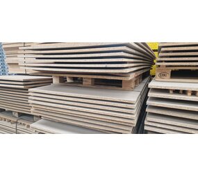 Emtrade Spaanplaat 22mm 325x125 cm, gebruikt Emtrade Spaanplaat 22mm 325x125 cm, gebruikt