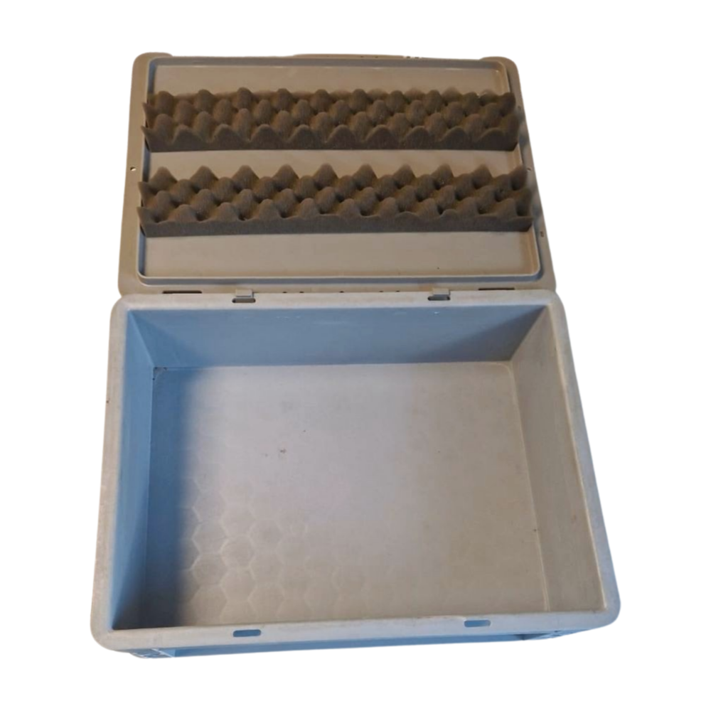Emtrade Stapelbak 400x300x120mm met afsluitbare deksel gesloten grijs, gebruikt Emtrade Stapelbak 400x300x120mm met afsluitbare deksel gesloten grijs, gebruikt