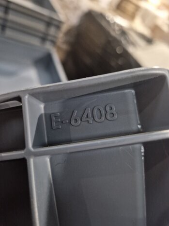 Emtrade Kunststof stapelbak 600x400x80mm grijs, PP, gesloten, vlakke bodem, gebruikt Emtrade Kunststof stapelbak 600x400x80mm grijs, PP, gesloten, vlakke bodem, gebruikt