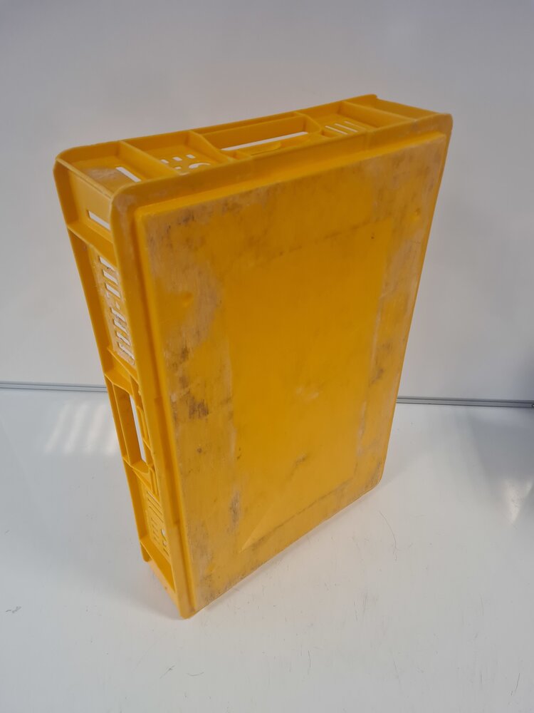 Stapelkrat, 600x400x120 mm, euronorm, geel kunststof, gebruikt