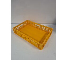 E6 Stapelbak 600x400x120mm, geel, geperforeerd, gebruikt (B-Keus) E6 Stapelbak 600x400x120mm, geel, geperforeerd, gebruikt (B-Keus)
